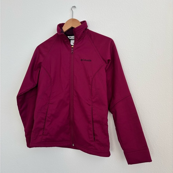 Women’s size Small Columbia Soft Shell Magenta Jacket full zip - Picture 3 of 8